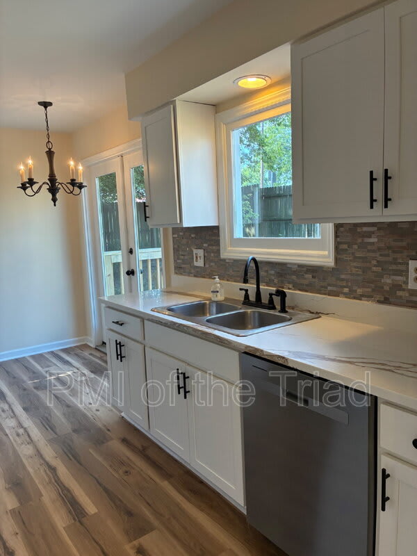 300 Worth St – photo 3