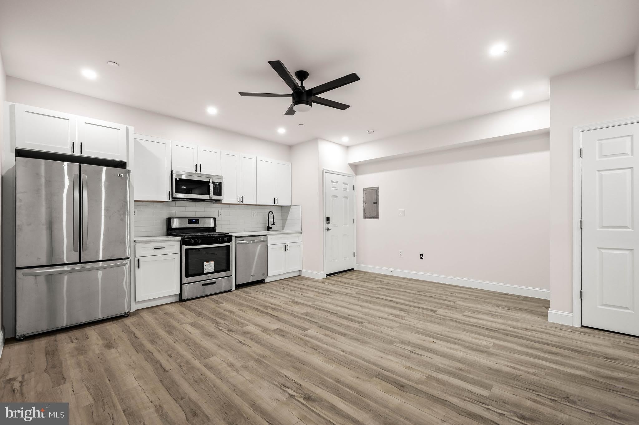 437 39 W Girard Avenue – photo 3