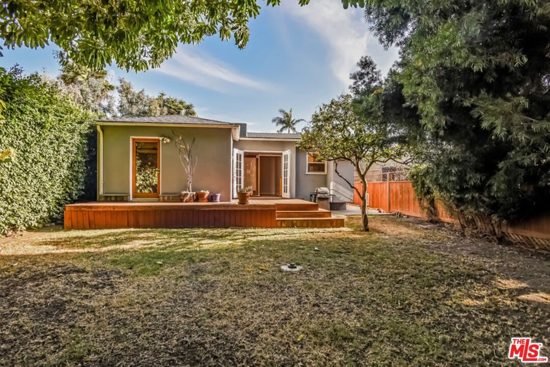 801 Brooks Ave – photo 1
