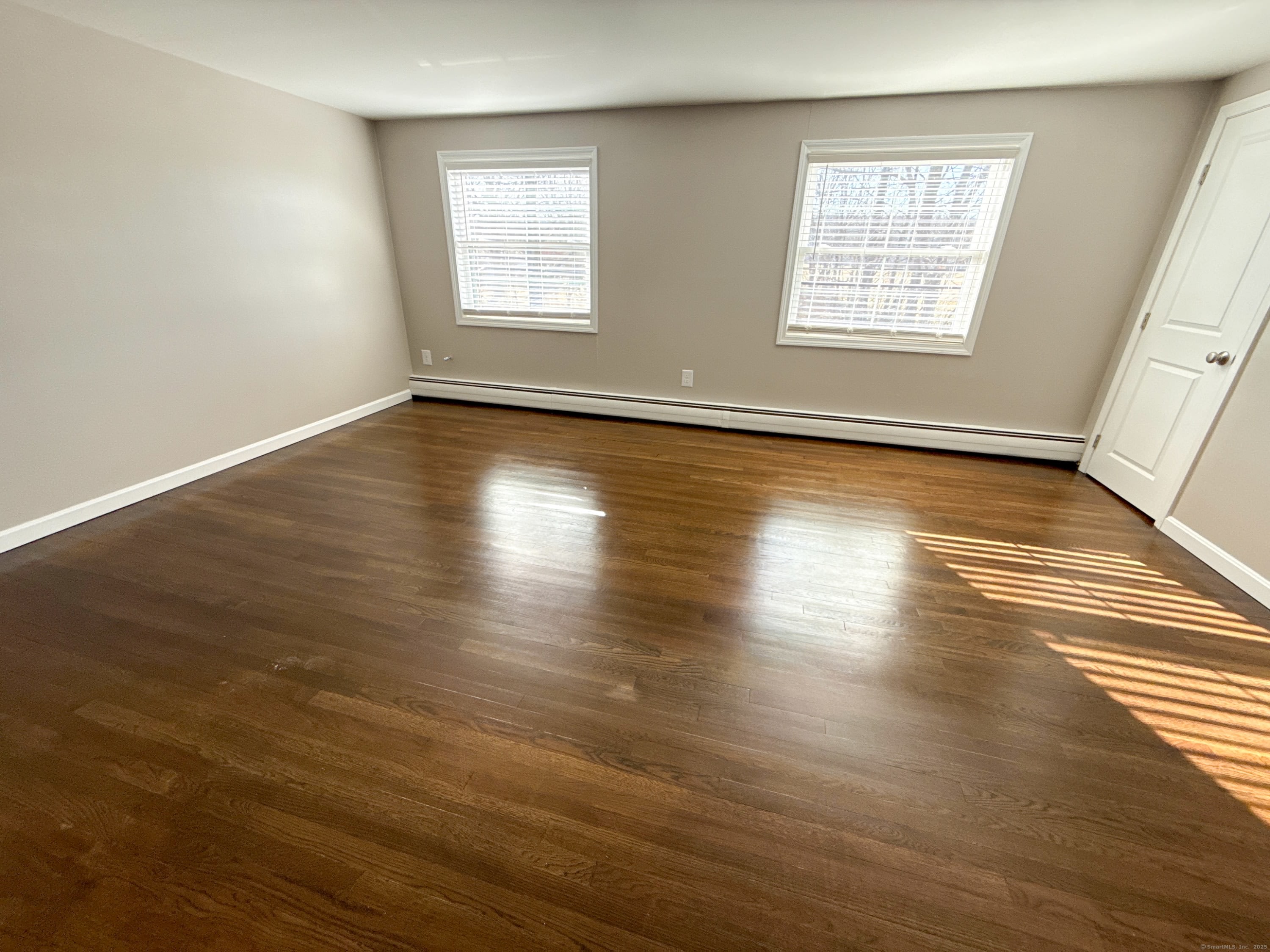 223 Connecticut 169 – photo 4