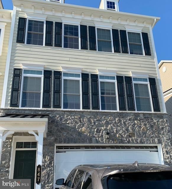 847 Stonecliffe Road – photo 1