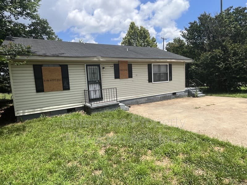 401 N Manassas St – photo 4