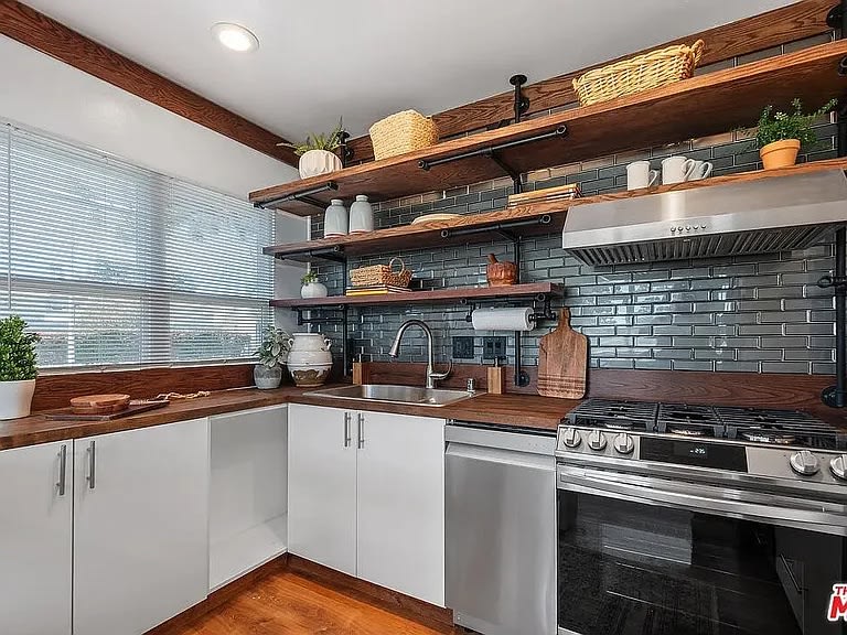 9300 S 10Th Ave – photo 5