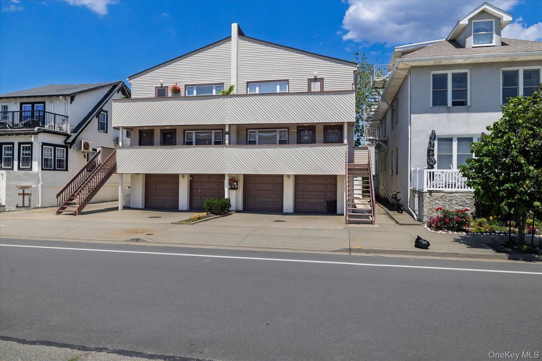 537 E Broadway – photo 1