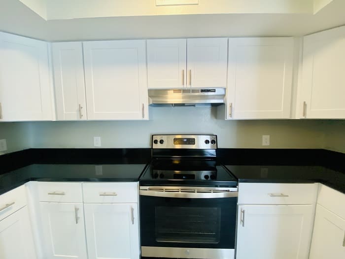 335 South Railroad Avenue – photo 3