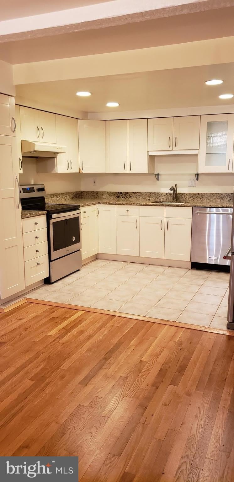1556 WESTMORELAND Street – photo 3