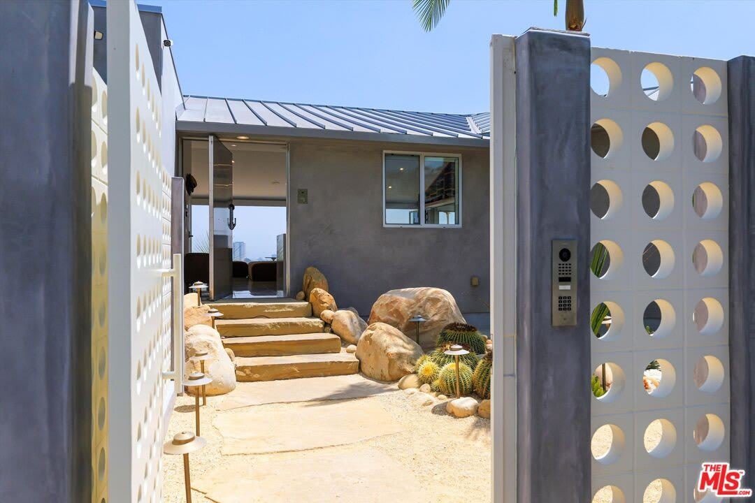 11001 Wrightwood Pl – photo 3