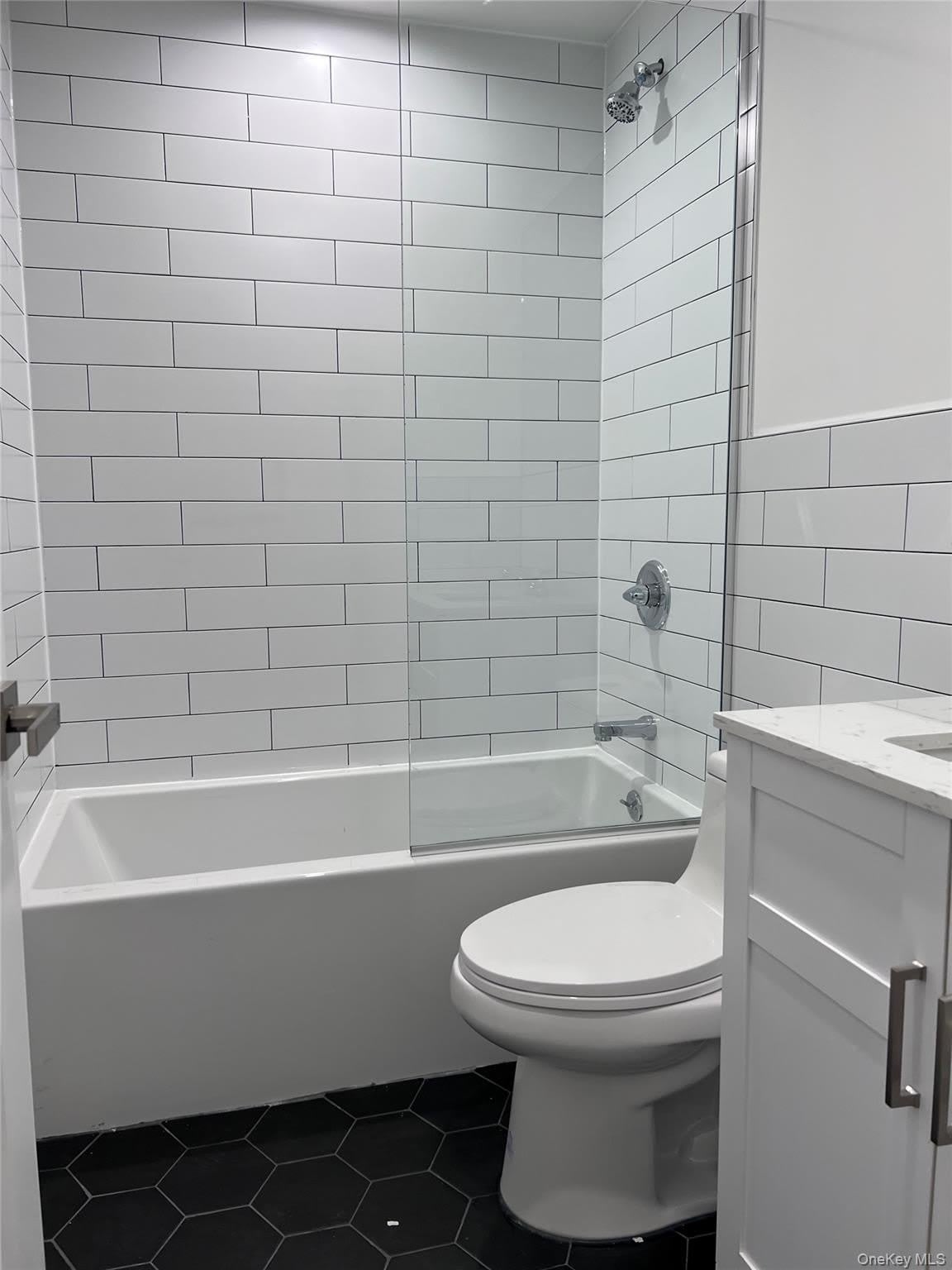 1062 Clay Avenue – photo 5