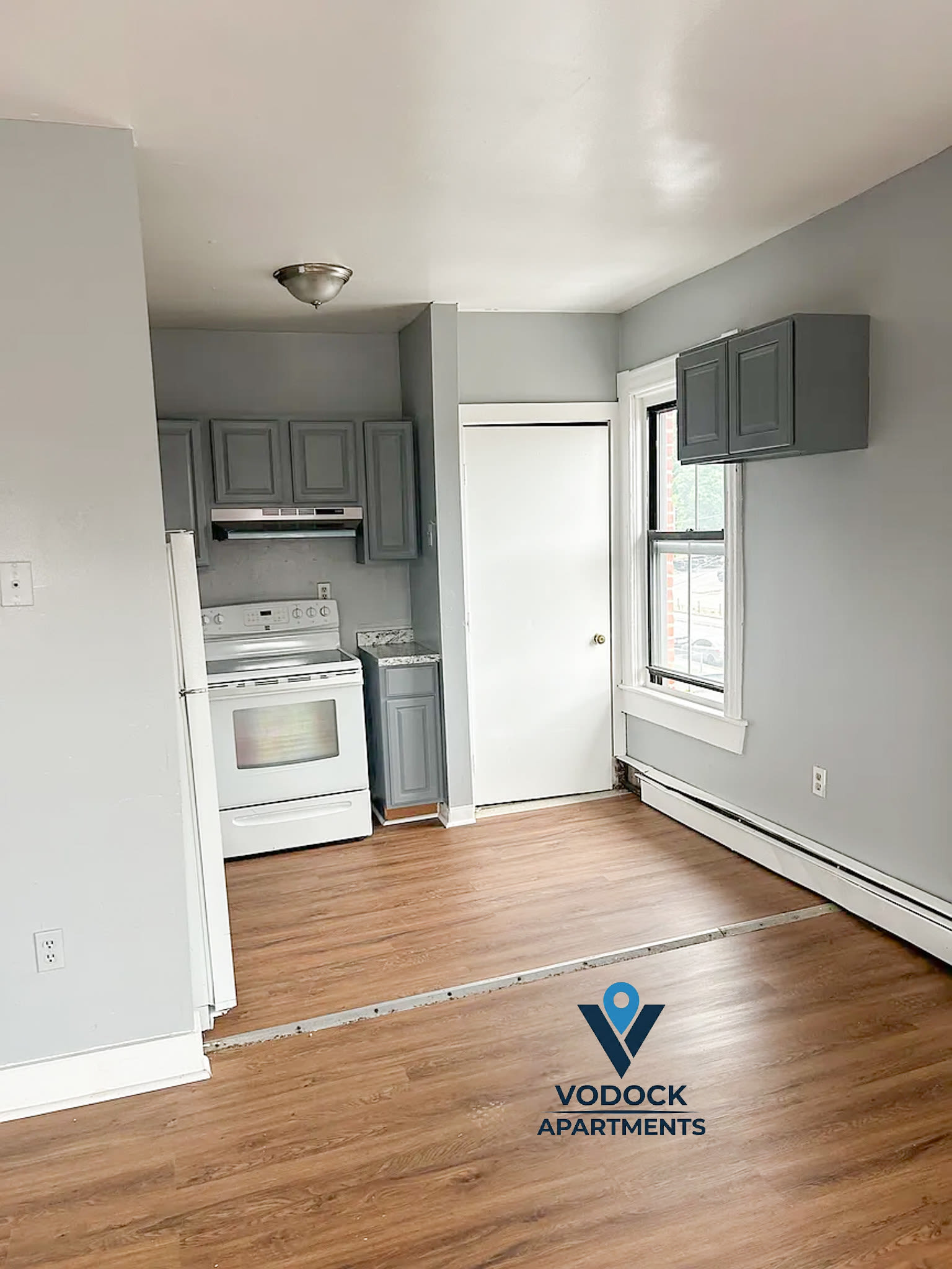 641 Park St – photo 2