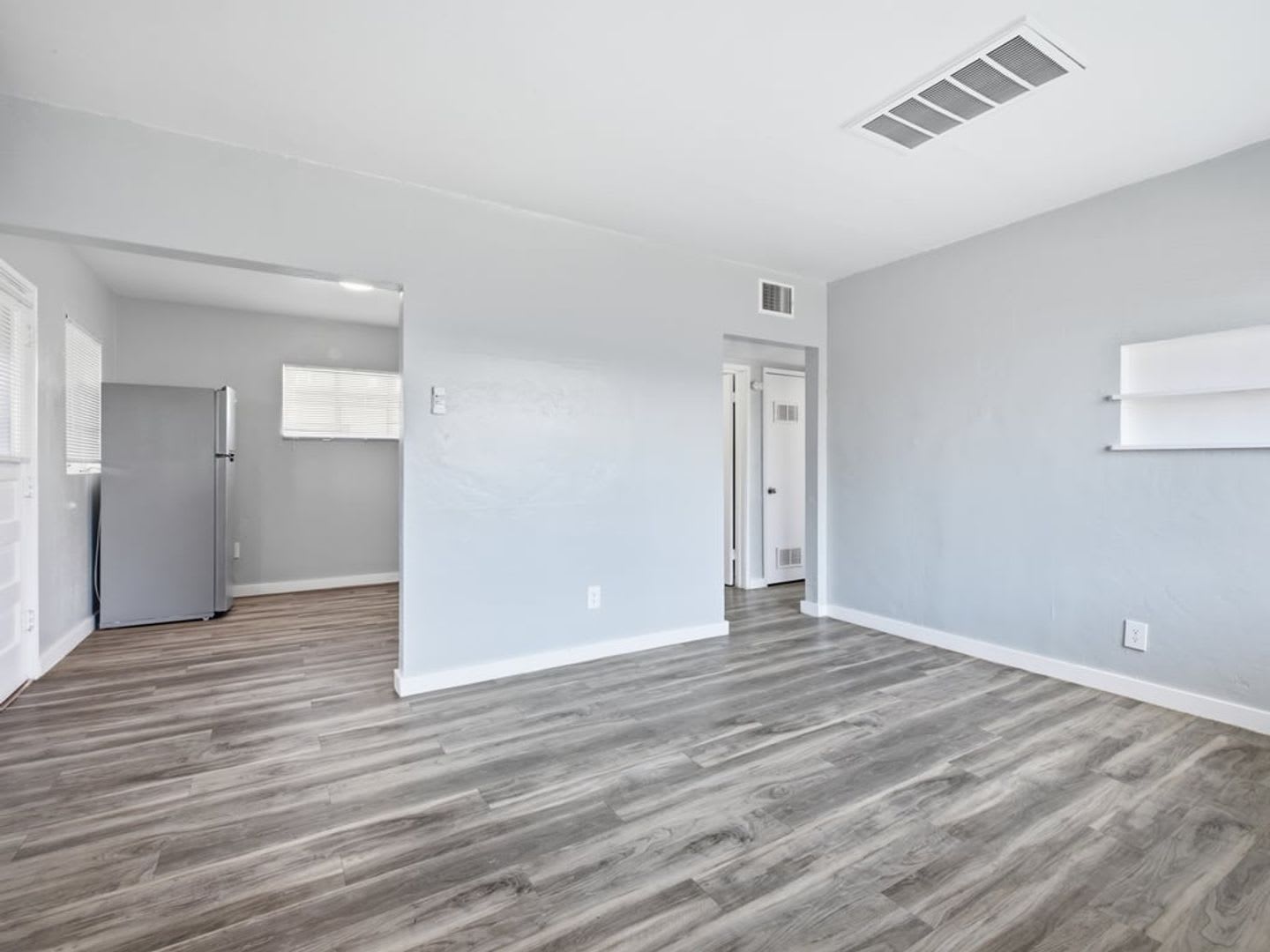 2 Bedroom 1 Bathroom – photo 3