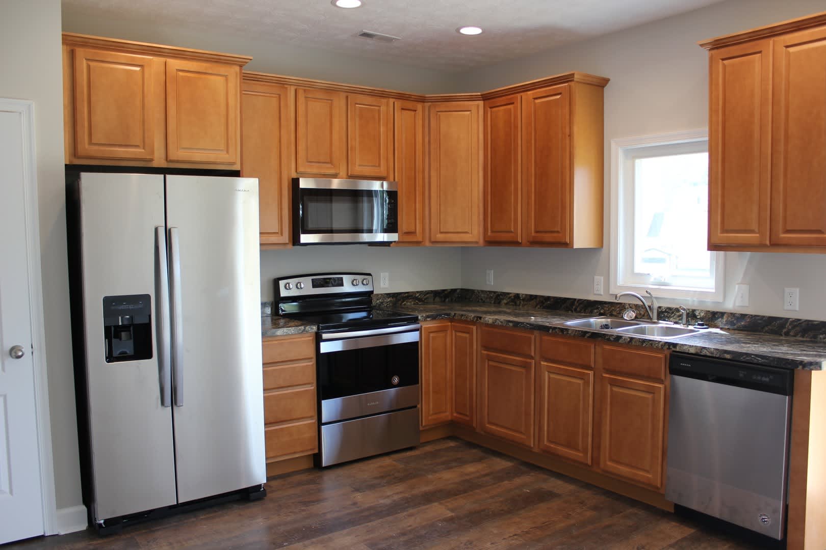 Townhouse for Rent in Cedar Point – photo 5