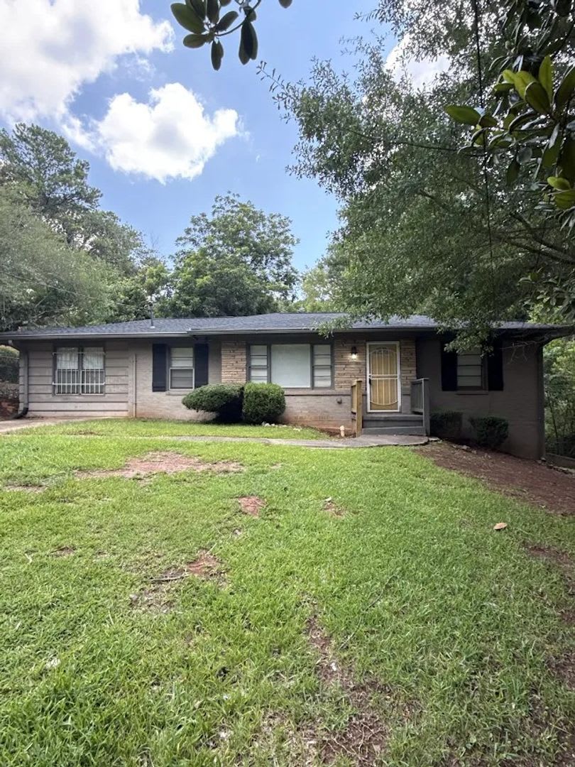 3 Bed 2 Bath In Atlanta – photo 1
