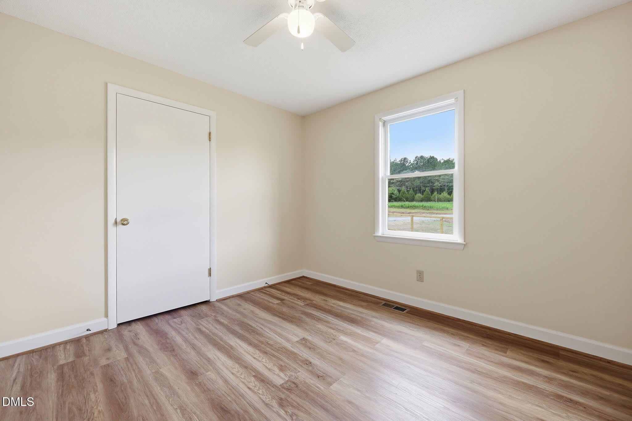 763 Tingen Road – photo 5
