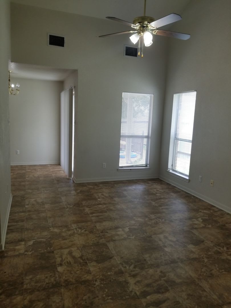 Two Bedrooms Plus Loft – photo 3