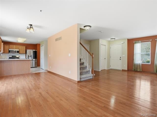 38257 Plumhollow Drive – photo 4