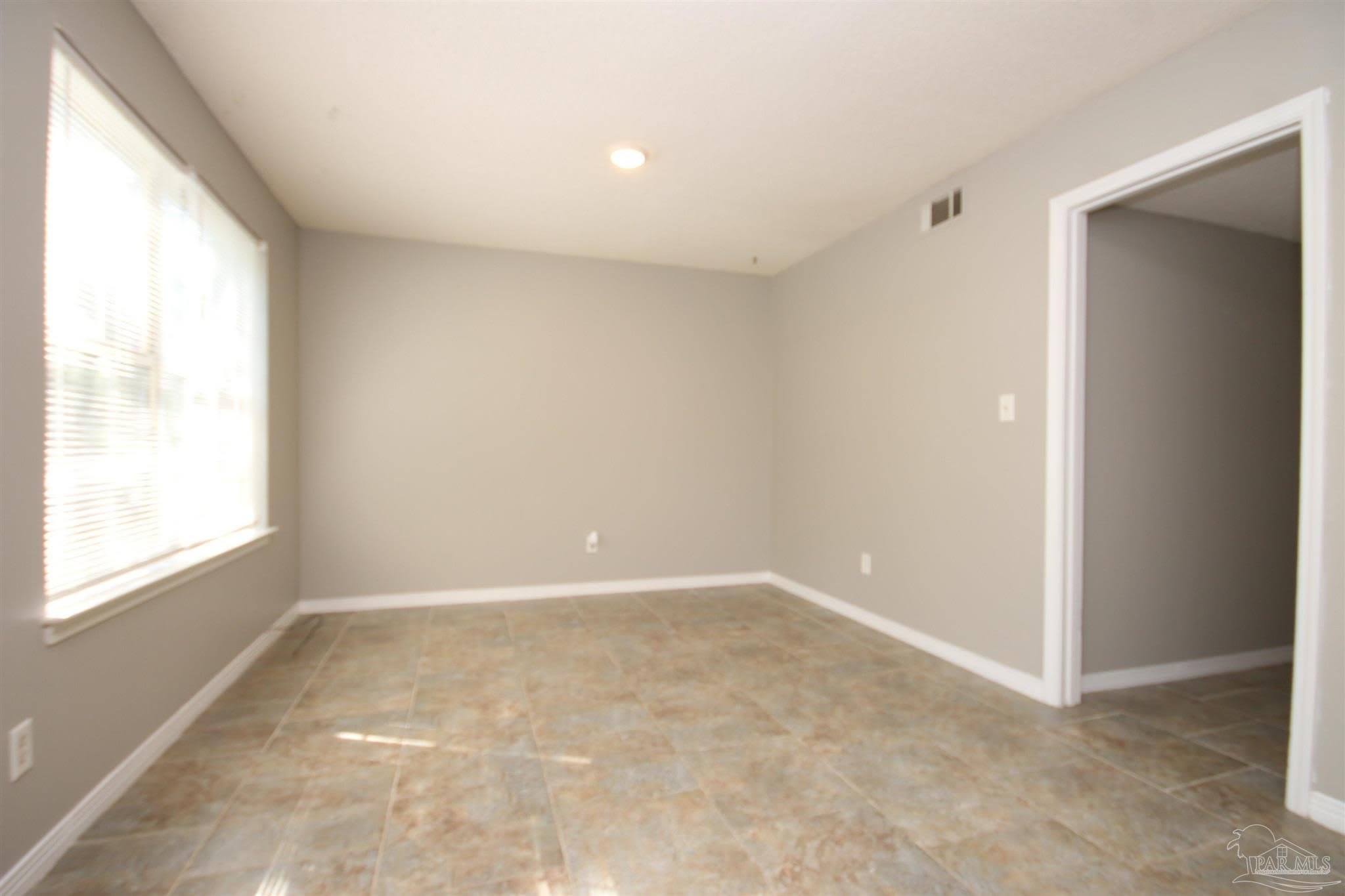416 Waycross Ave – photo 4