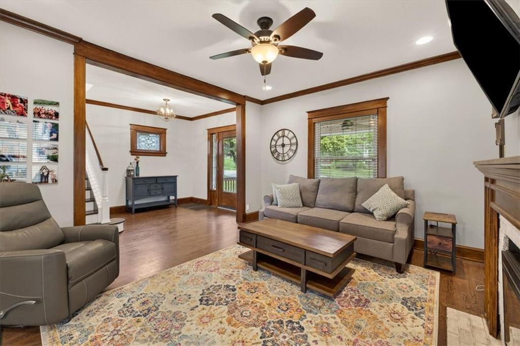 37 E 53rd St – photo 2