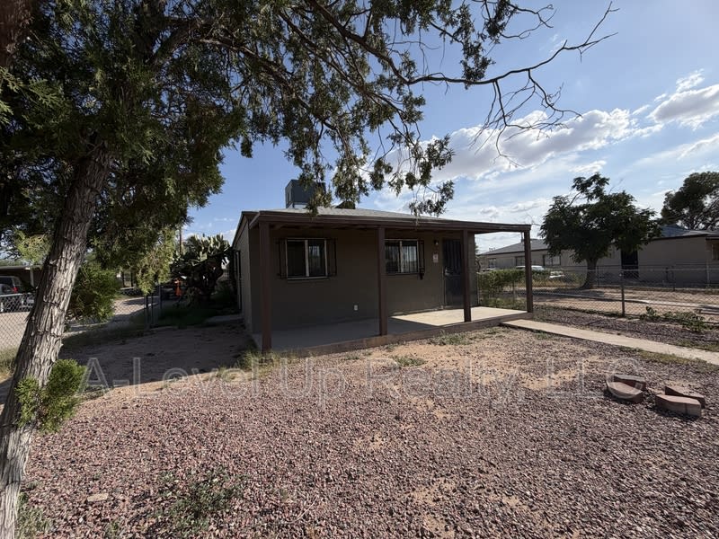 2304 East Monterey Vista – photo 1