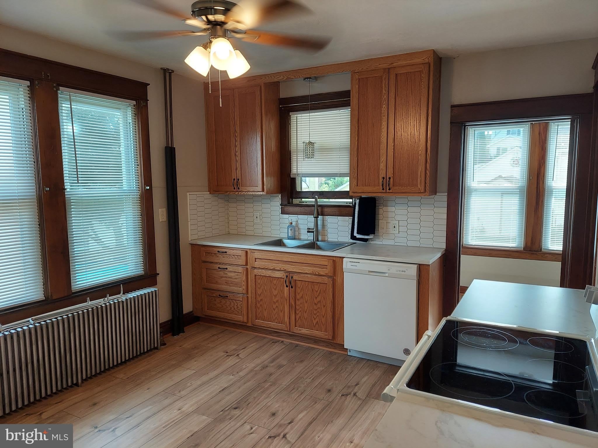 393 S MAIN Street – photo 5