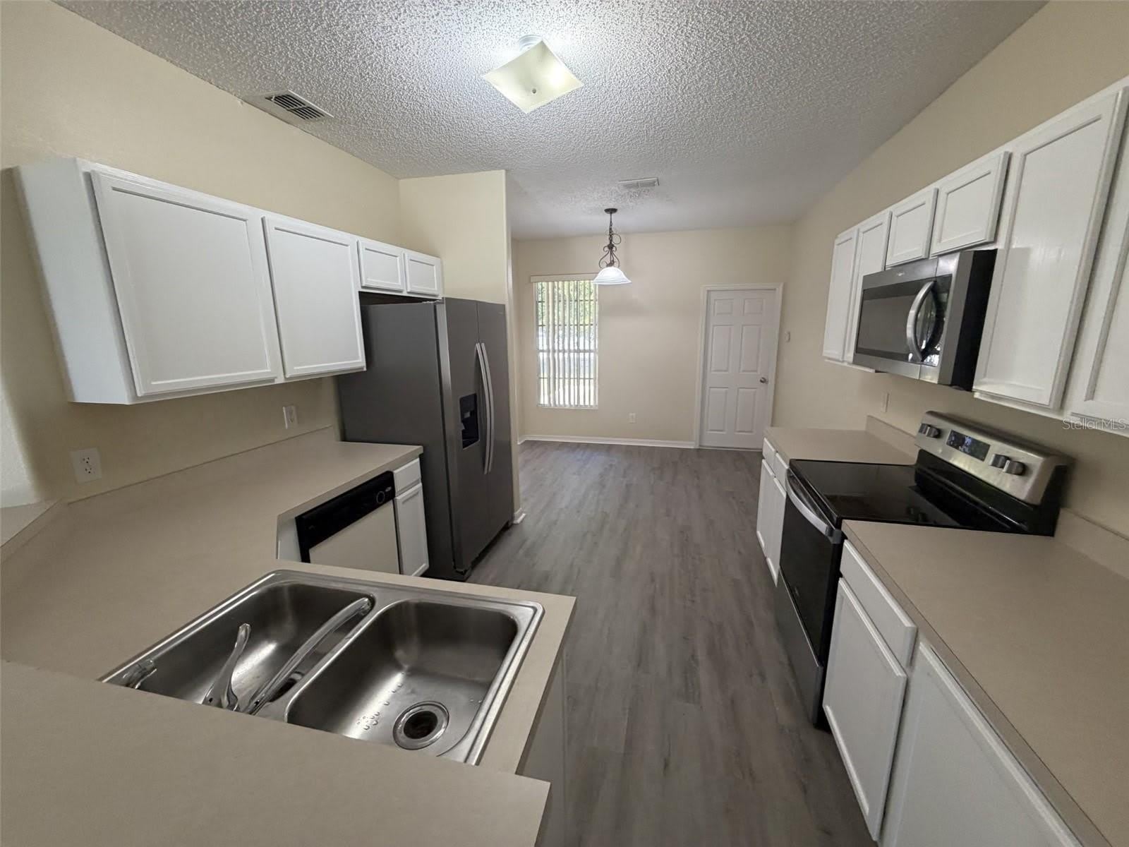 311 SUNSET VIEW Drive – photo 4
