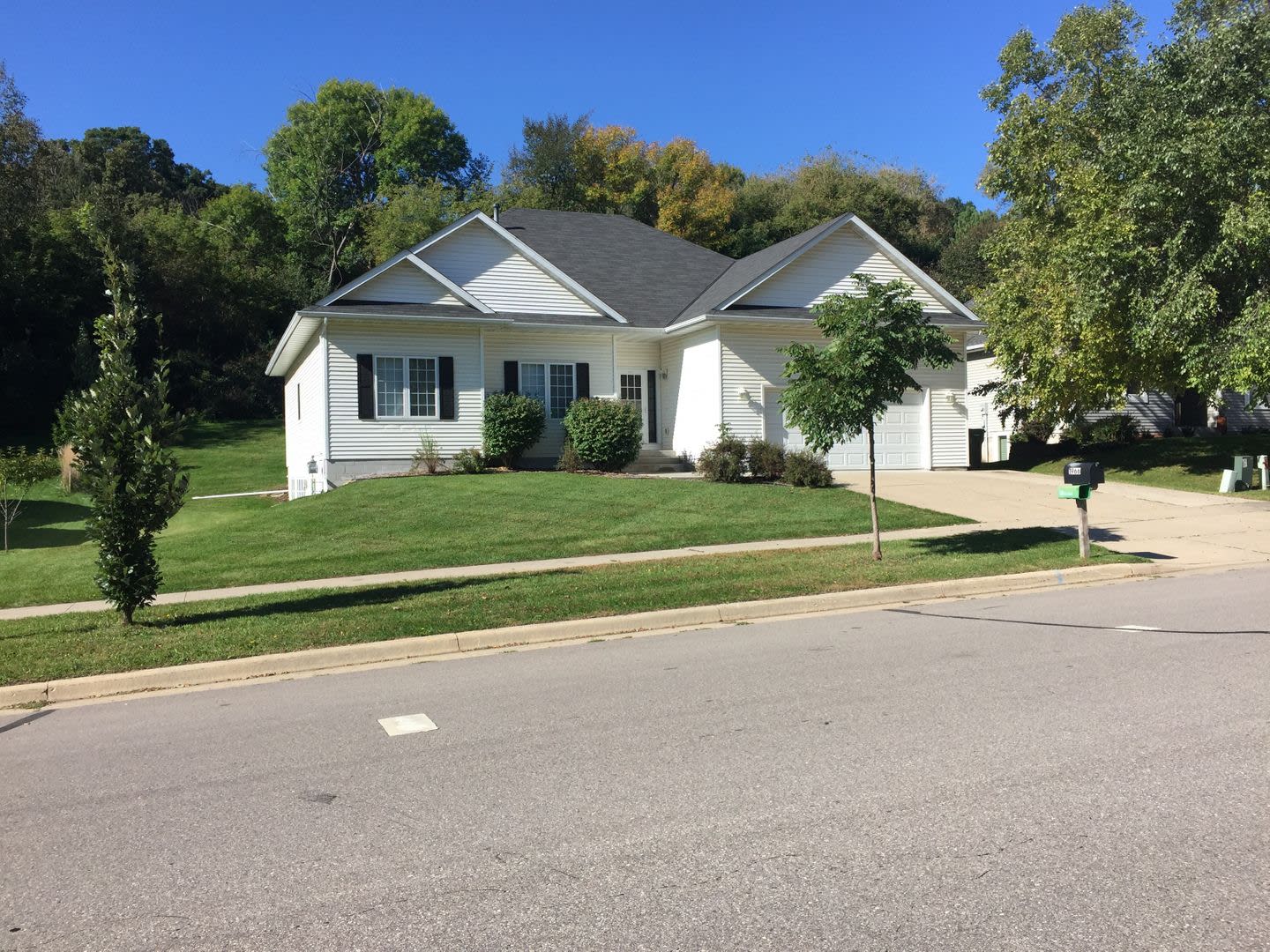 Rochester Executive Home – photo 1