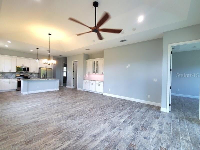 1038 SAN CRISTOBAL Avenue – photo 4