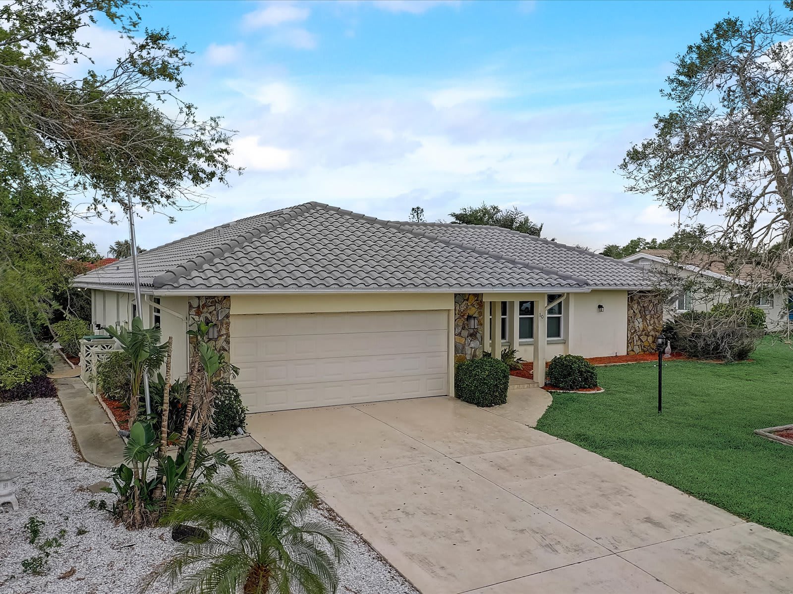 10 Stone Mountain Boulevard – photo 1
