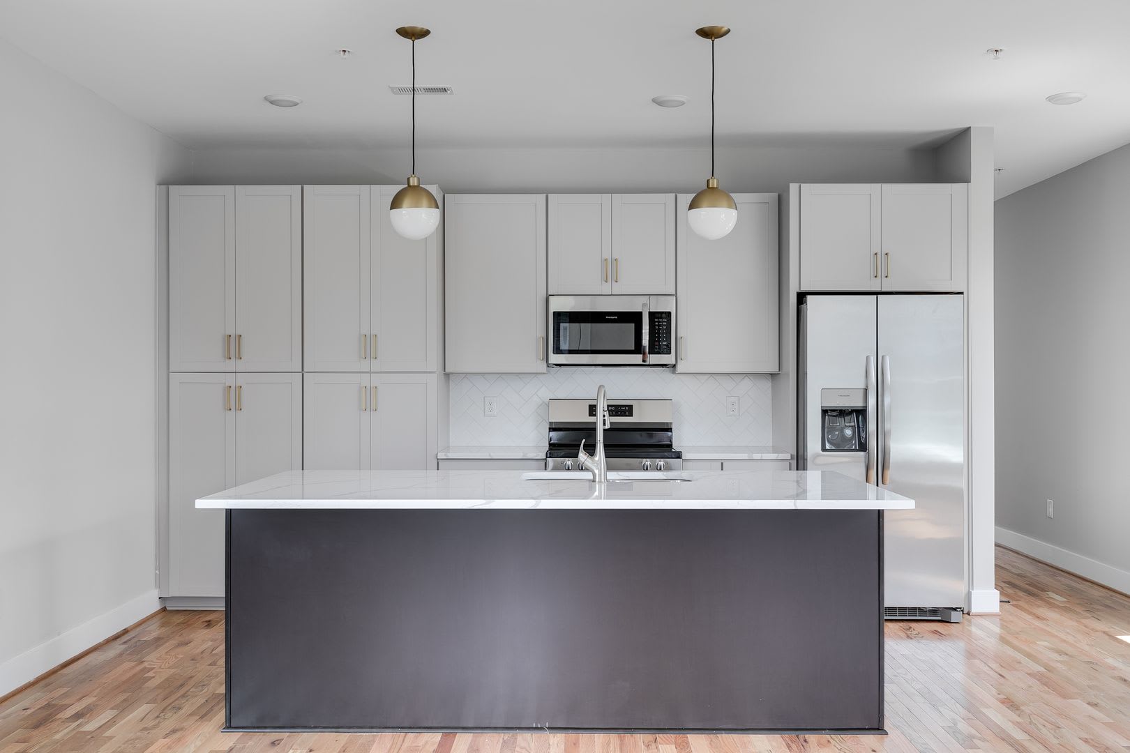 1422 Bainbridge Street – photo 1
