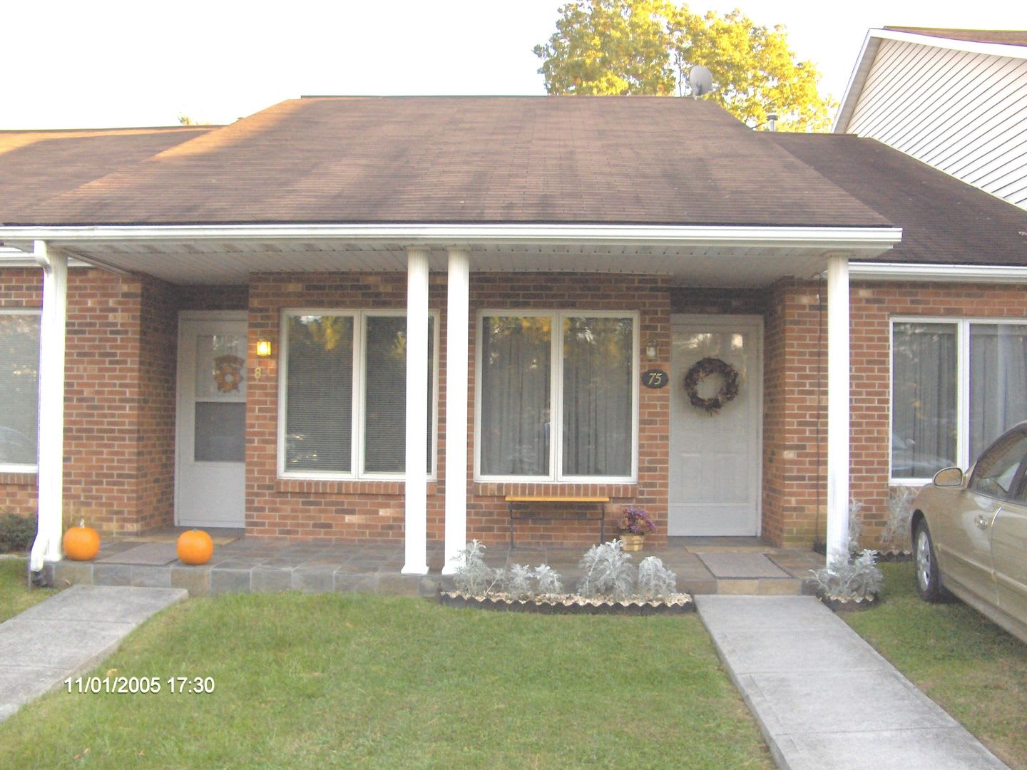2 Bedroom 1 Bath Townhouse – photo 1