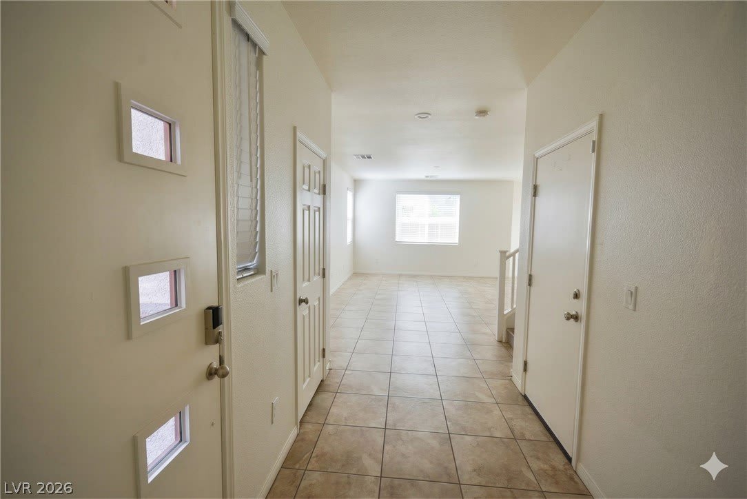 3041 Lake Como Avenue – photo 3