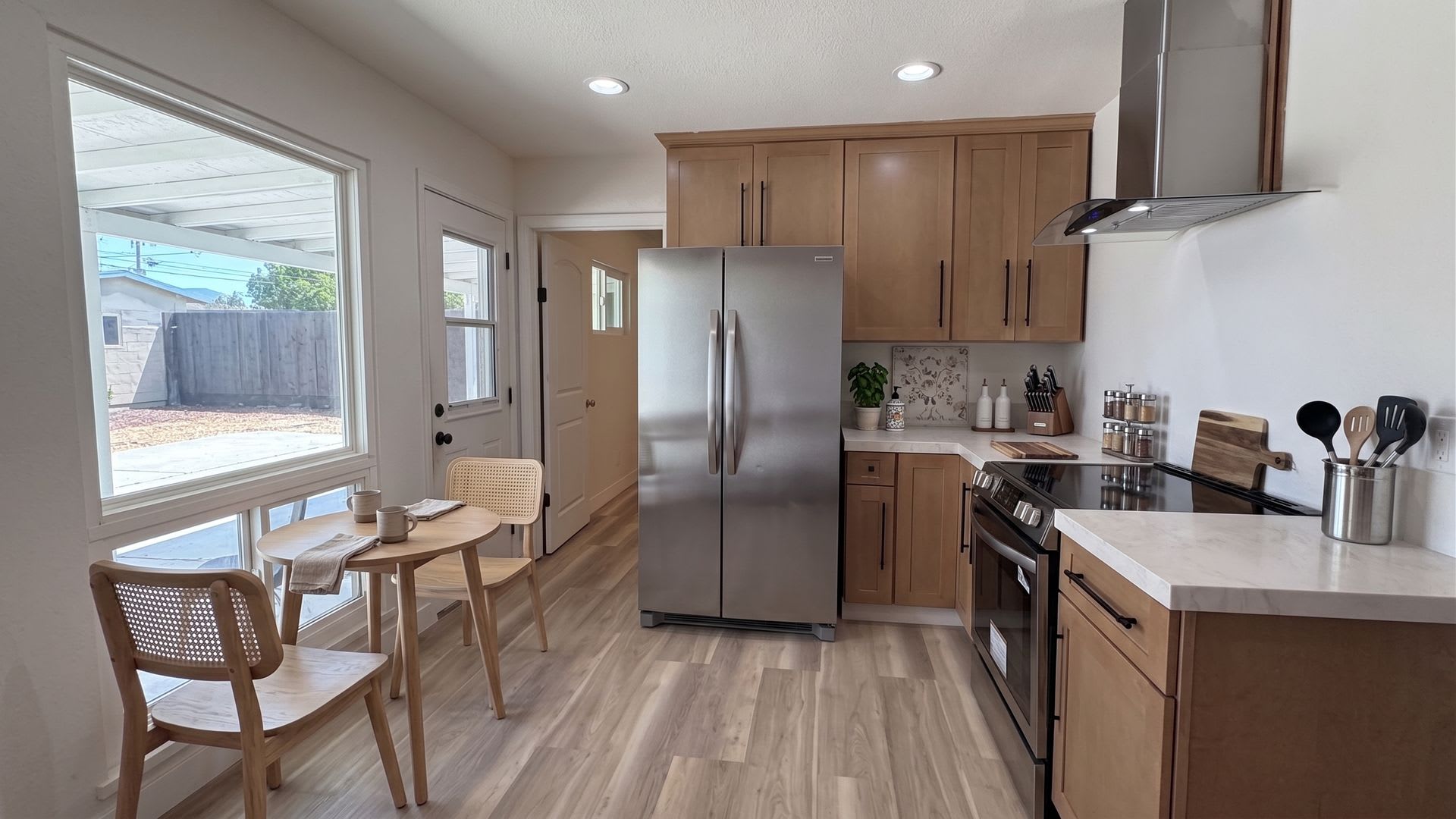 Beautiful fully remodeled home with den in Nice Concord Neighborhood – photo 5
