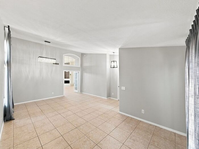 2933 East Verbena Drive – photo 5