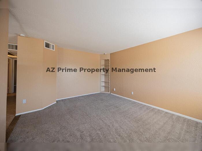 2130 West Cortez Street – photo 5