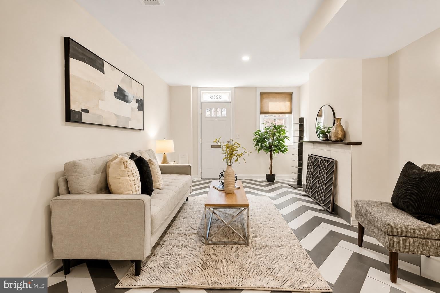 320 G Street SE – photo 3