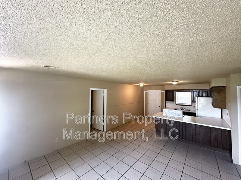 111 Pine Avenue – photo 4