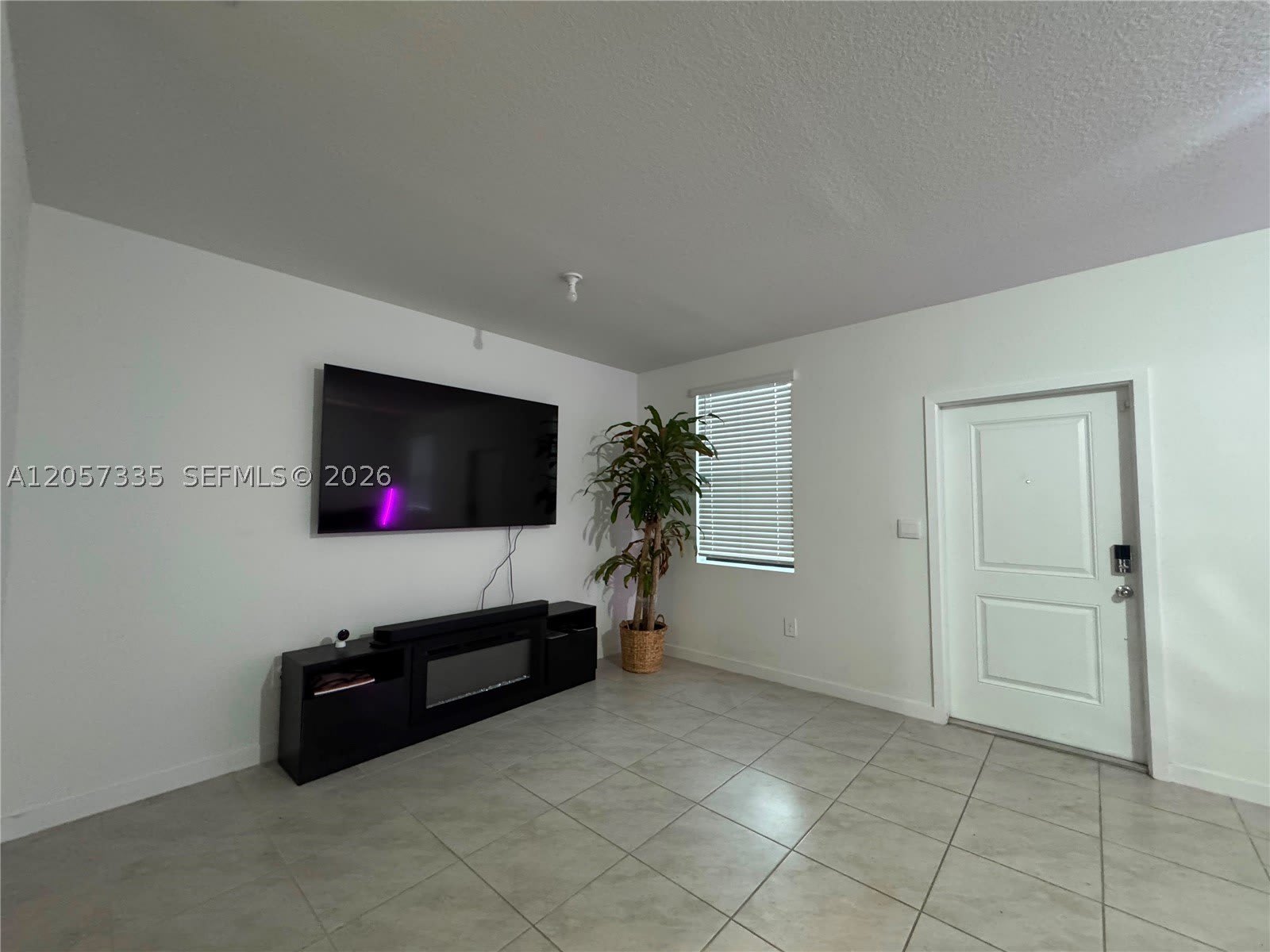 270 NE 12th St – photo 5
