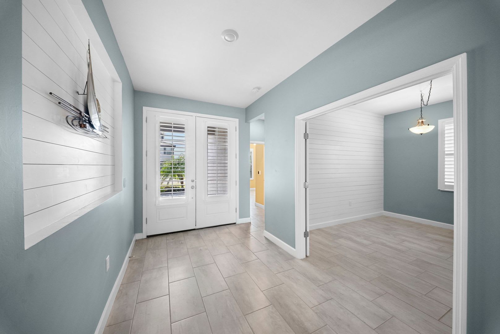 Stunning new construction home located in Timbercreek 3 bedroom+ DEN, 3 bathroom house with 3-car garage – photo 4
