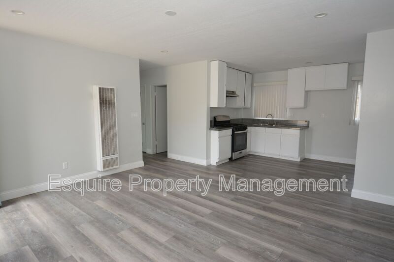 128 E. B STREET – photo 4