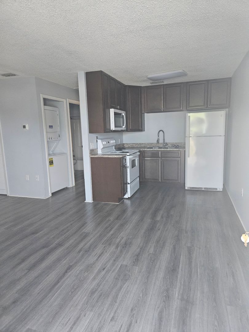 50% off of first months rent upon approval – photo 2