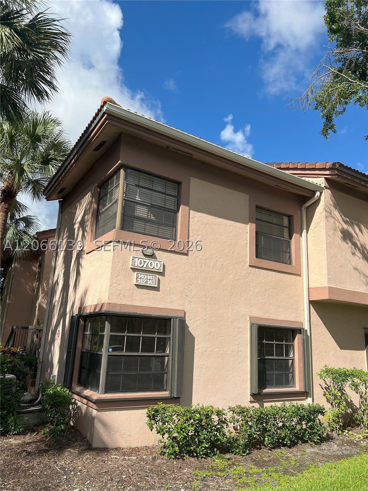 10700 NW 14th St – photo 1