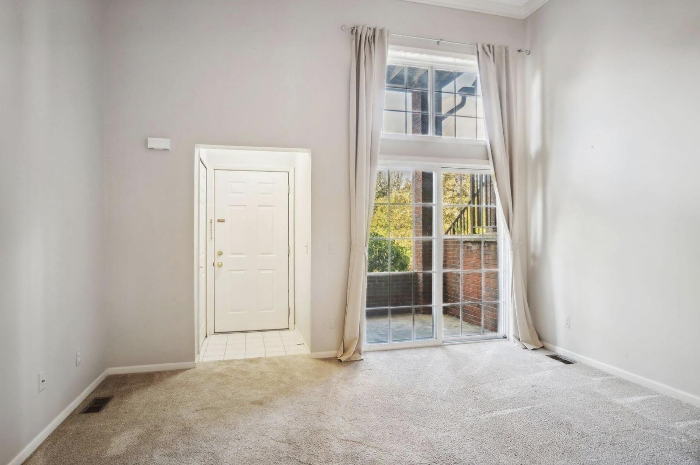2924 Barclay Way – photo 2