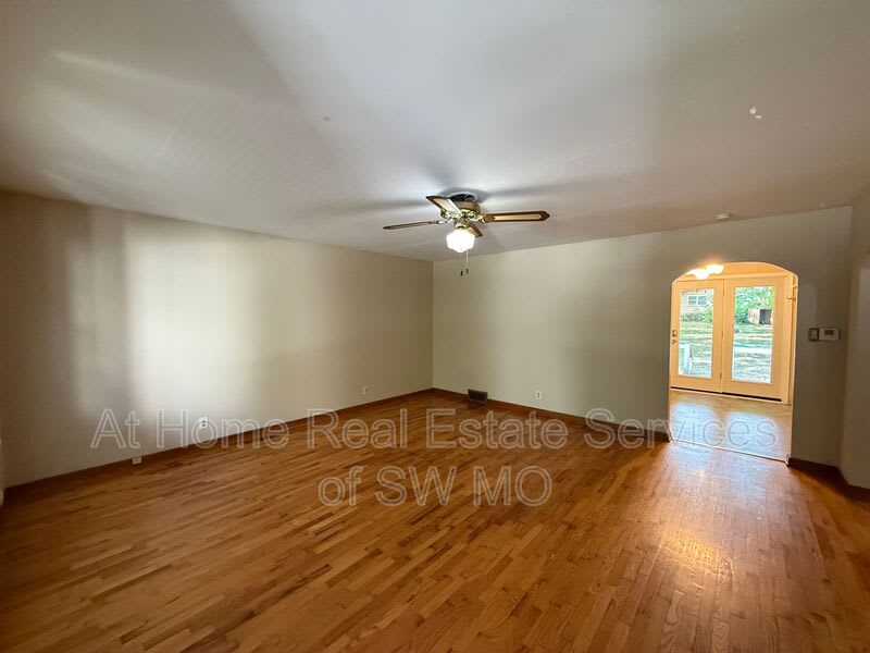 1231 E Harrison – photo 2