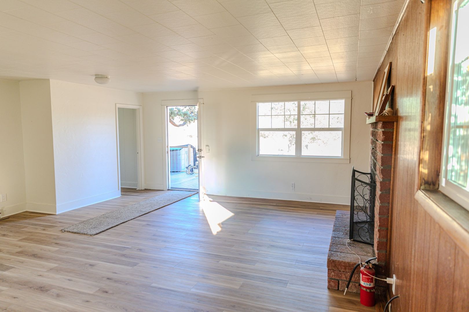 Historic Farmhouse in Crooked River Ranch Available! – photo 4