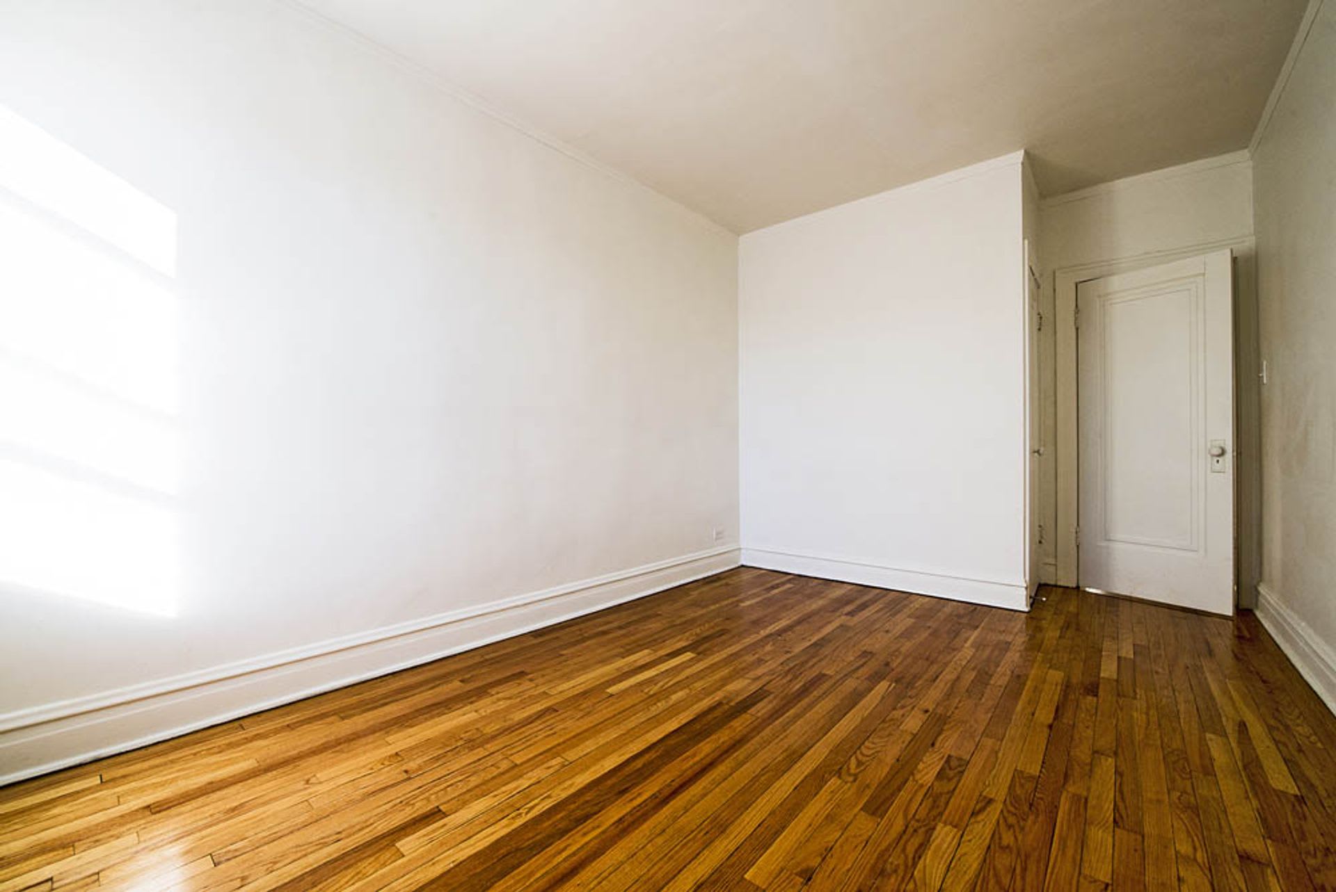 1704 W 77th St – photo 5