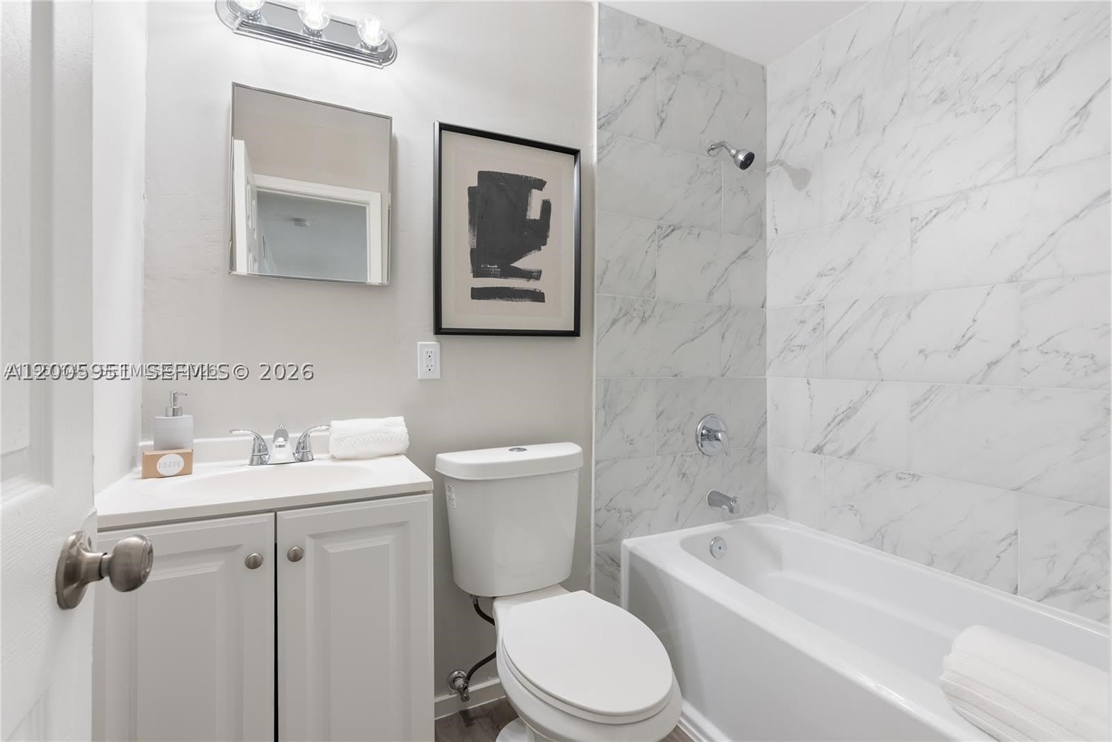 308 SW 14th St – photo 4
