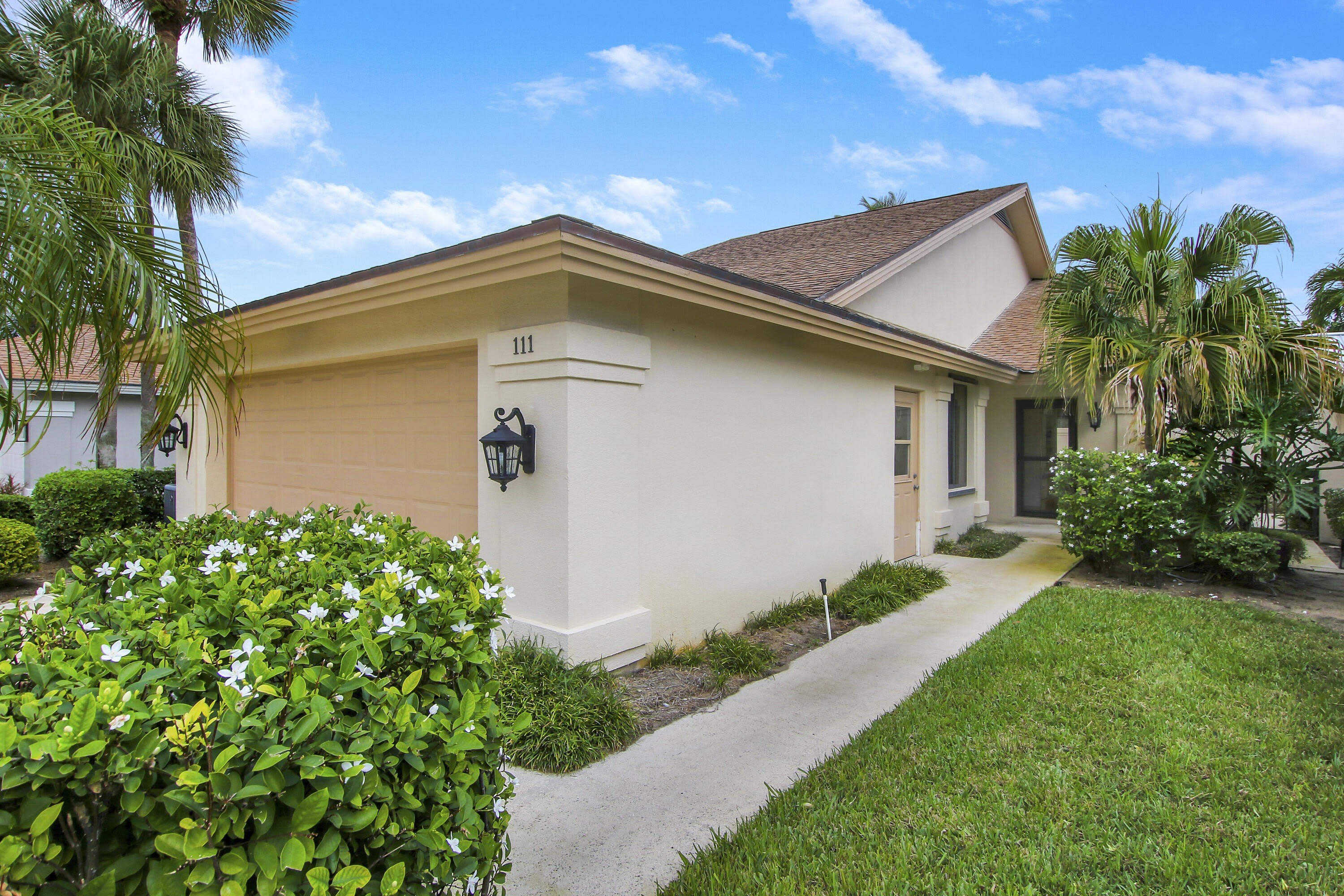 111 Seashore Drive – photo 2