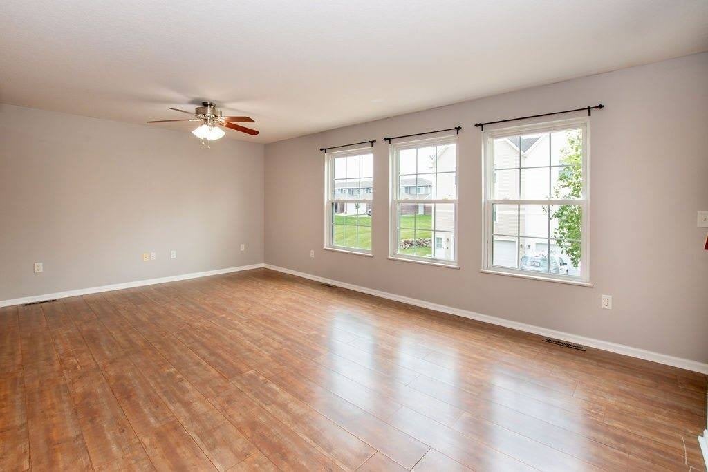 1062 10th Avenue NW – photo 2