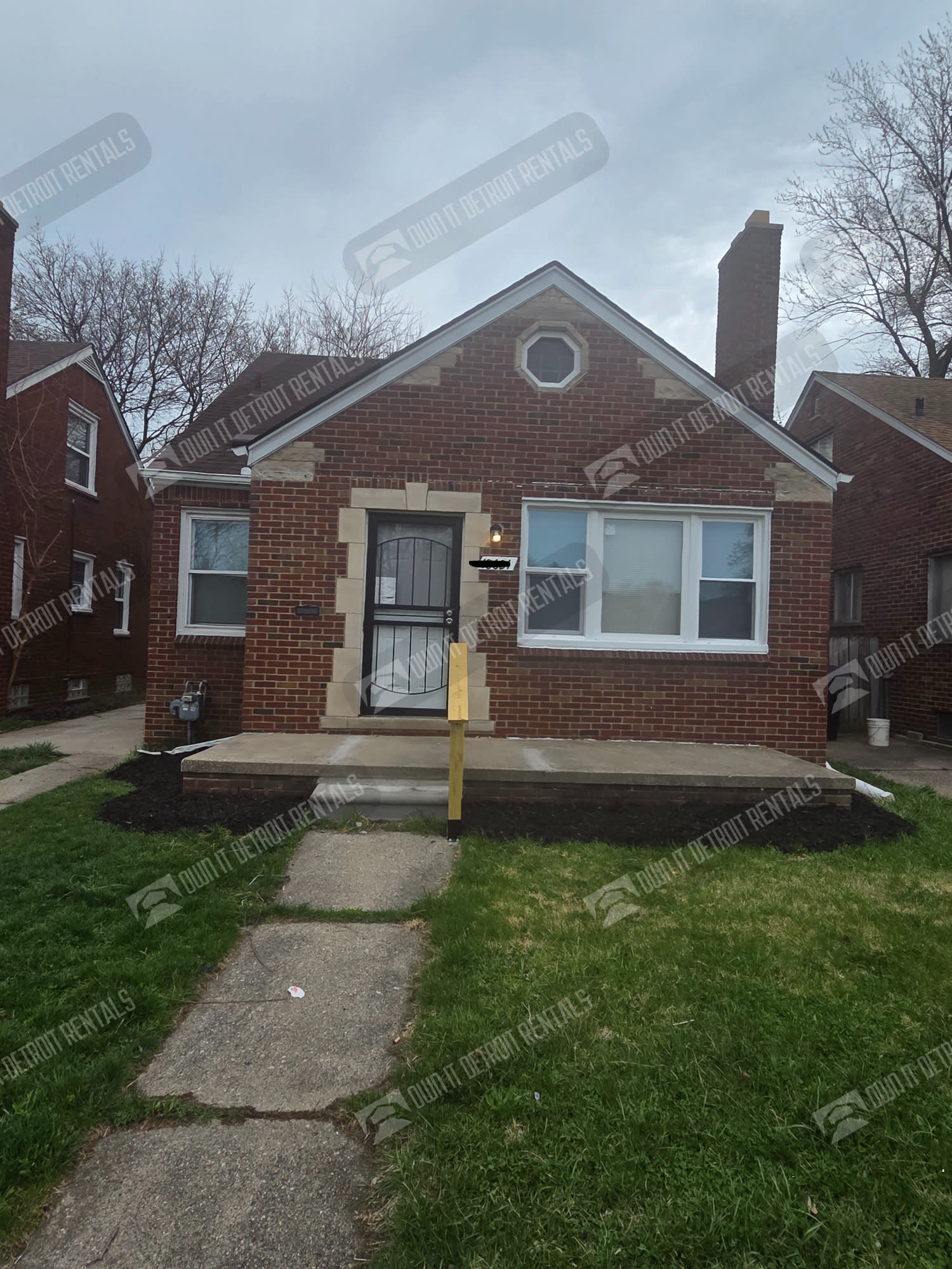 18624 Albion St – photo 1
