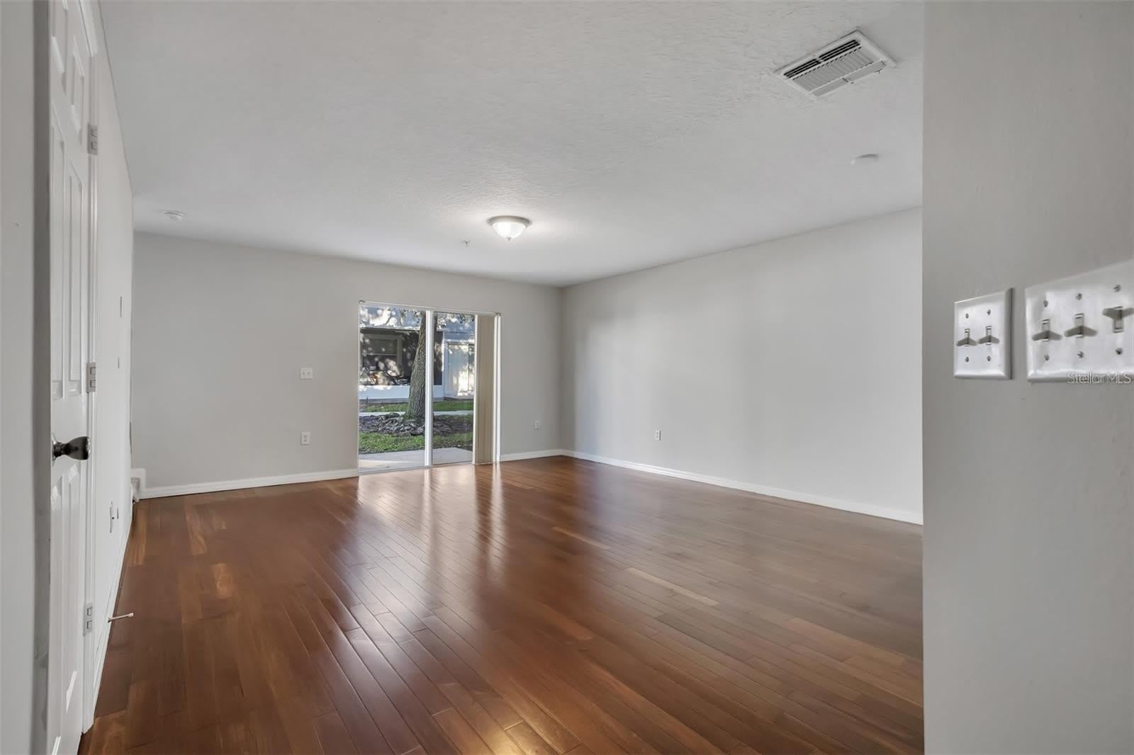 116 PHILADELPHIA Way – photo 3