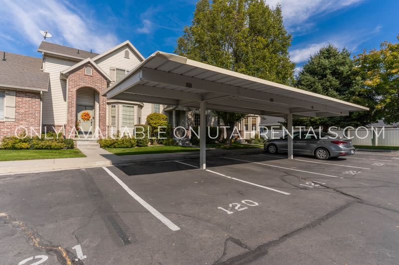 763 E 80 S – photo 4